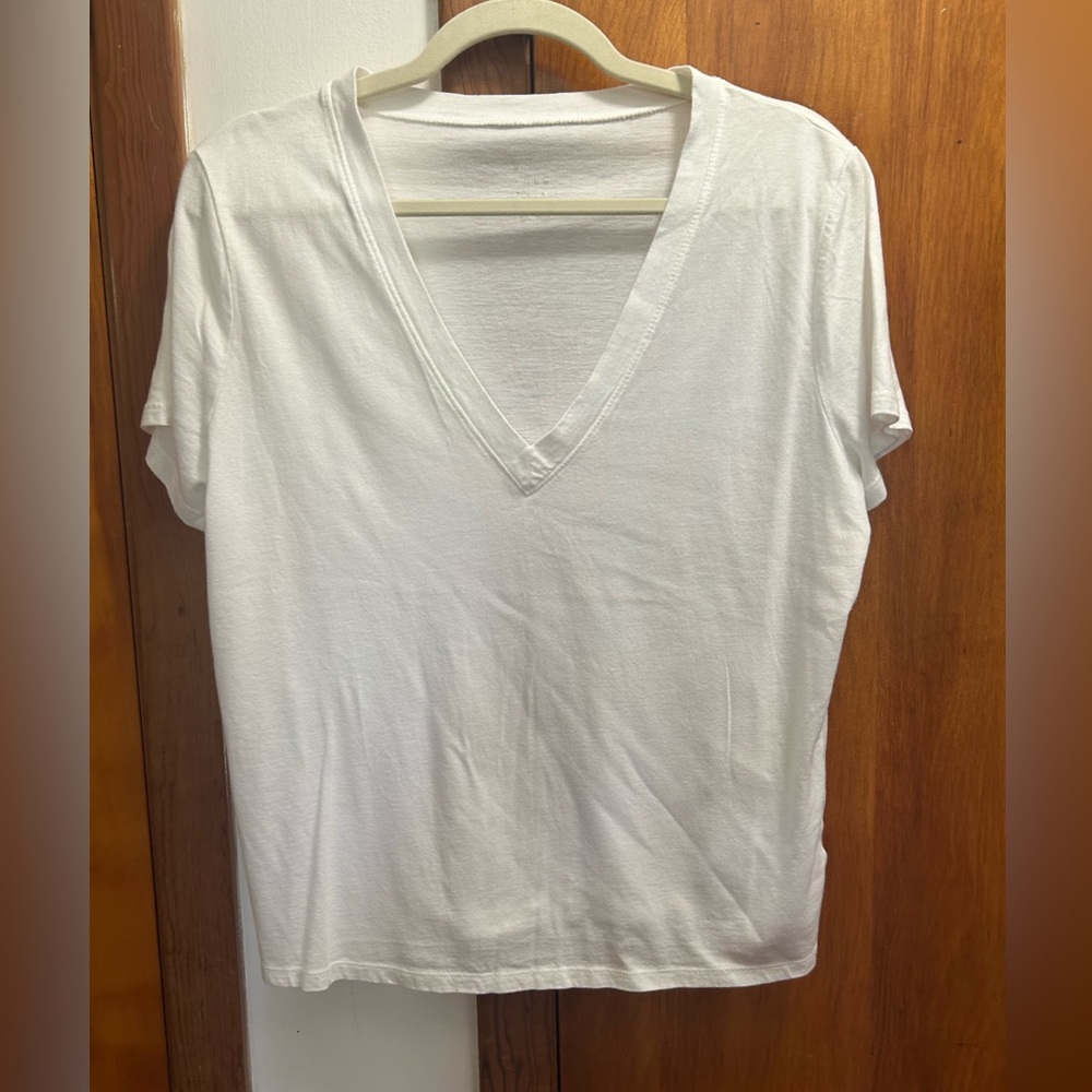 a new day White V-Neck Short Sleeve Tee - Classic Basic